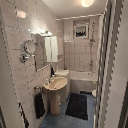 Milan & Staka 셀스